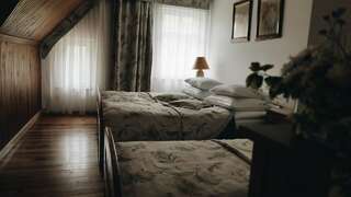 Отели типа «постель и завтрак» Kamienica Sporting Мендзыздрое Трехместный номер-21